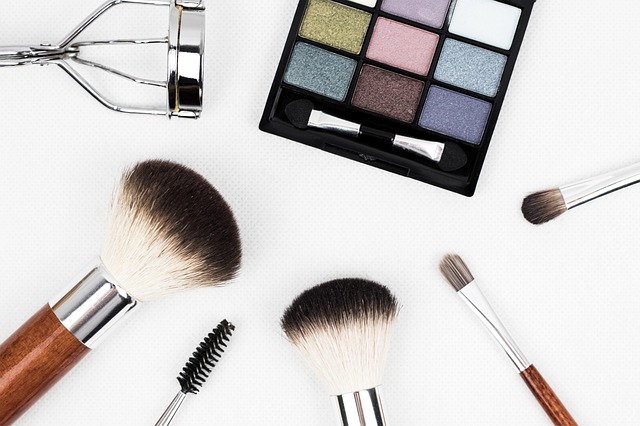 Is your long-lasting makeup toxic? Study raises concerns about PFAS in cosmetics.