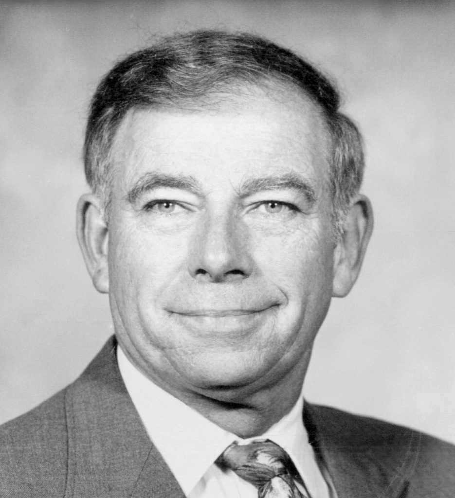 Howard, W. Terry – Wisconsin 4-H Hall of Fame